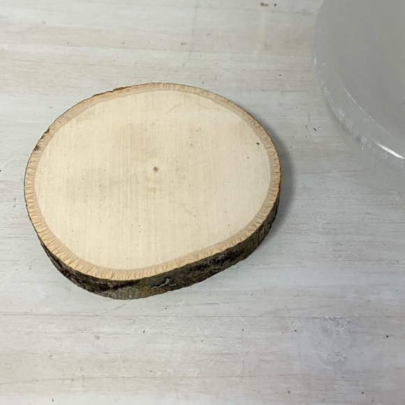 Natural Tree Wood Slice for Decorating or Crafting - Picture 5 of 8